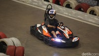 Trans Studio Cibubur memiliki arena bermain, yaitu Sci-fi City, Adventure Zone, Lagoon, Trans Central Station, dan Beach Walk.