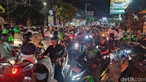 Kemacetan horor di Canggu, Badung, Senin (30/12/2024). (Ahmad Firizqi Irwan/detikBali)