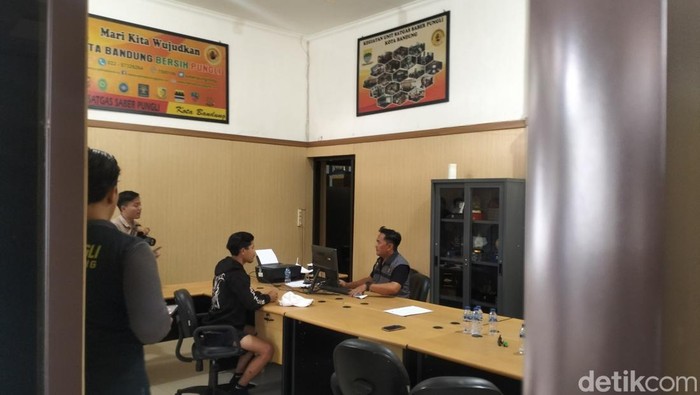 Pelaku getok parkir saat diperiksa Saber Pungli