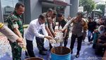 Polrestabes Surabaya Musnahkan 15 Kg Sabu-527 Knalpot Brong