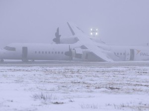 Air Canada Juga Kecelakaan, Terbakar dan Mendarat Darurat