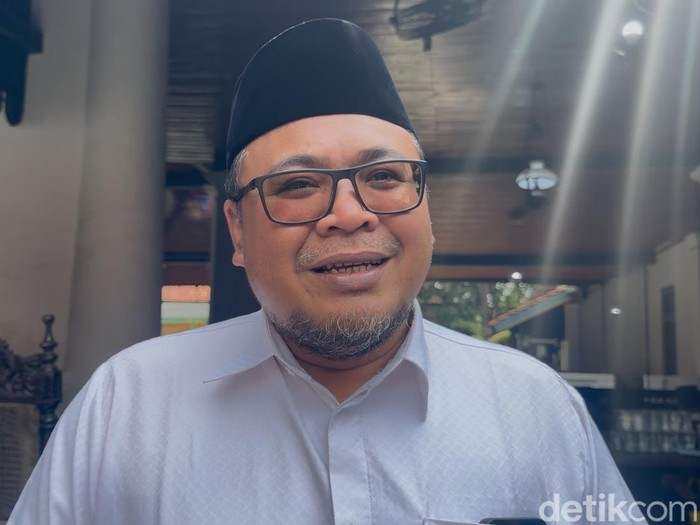 Petahana Wakil Bupati Rembang, M Hanies Cholil Barro’ atau Gus Hanies, saat diwawancarai detikJateng, Senin (30/12/2024).