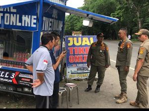 Satpol PP Tertibkan Gerai Tiket Liar di Gilimanuk gegara Bikin Macet