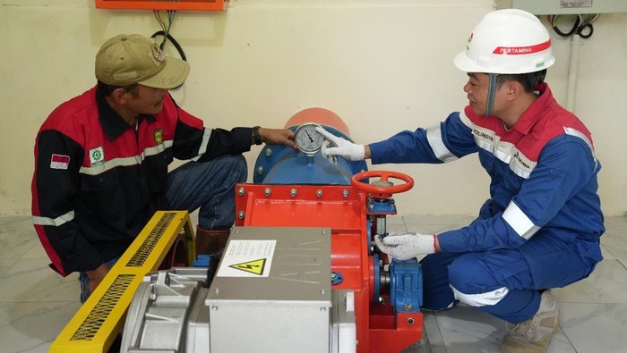 PLTMH berkapasitas 12.000 watt beroperasi di Dusun Rantau Dedap, Muara Enim.