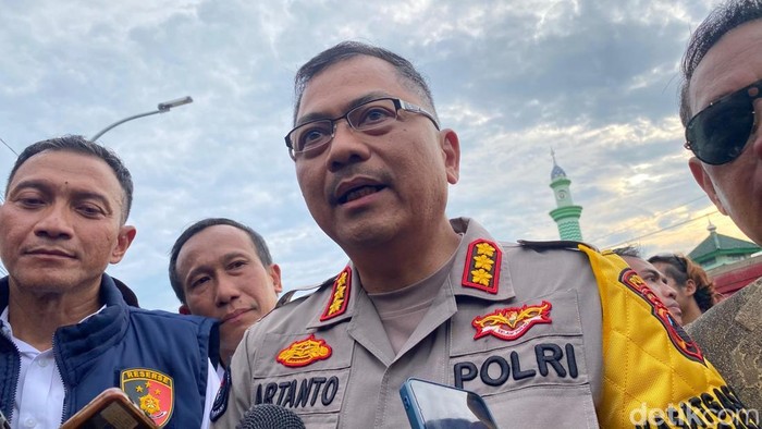Kabid Humas Polda Jateng Kombes Artanto di Kelurahan Kalipancur, Kecamatan Ngaliyan, Senin (30/12/2024).