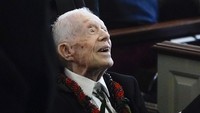 Dilansir AFP, Senin (30/12/2024), Carter telah menjalani perawatan rumah sakit sejak pertengahan Februari 2023 di rumahnya di Plains, Georgia -- kota kecil yang sama tempat ia dilahirkan dan pernah mengelola perkebunan kacang sebelum menjadi gubernur Peach State dan mencalonkan diri untuk Gedung Putih. (Alex Brandon/Getty Images)  