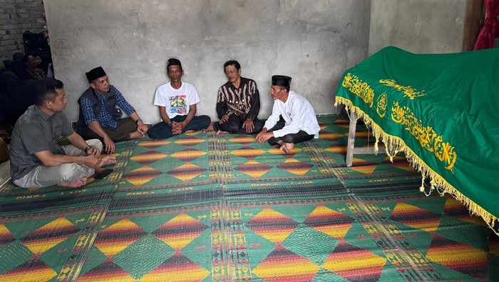 Jenazah korban AS (17), yang tewas tenggelam.