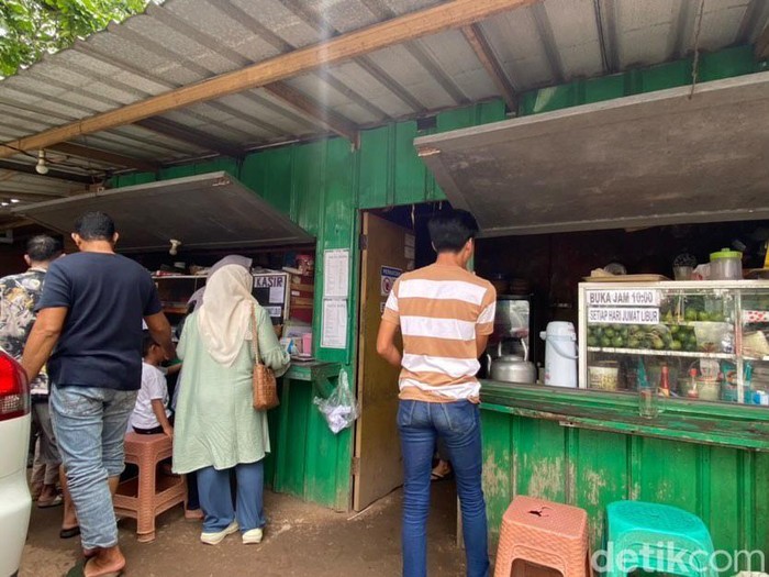 Saung Matoa Saung Matoa