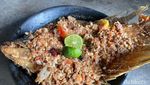 Viral di Bekasi, Warung Betawi Punya Pecak Ikan hingga Gabus Pucung Enak