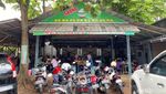 Viral di Bekasi, Warung Betawi Punya Pecak Ikan hingga Gabus Pucung Enak