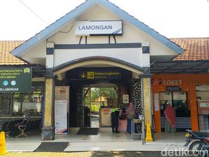 Stasiun Lamongan Catat Lonjakan Penumpang di Masa Libur Waisak