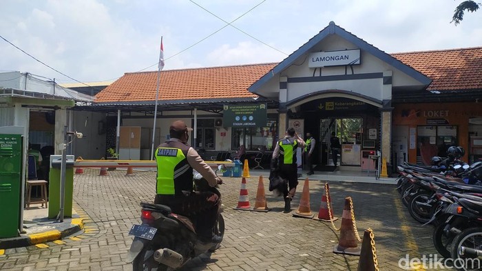 stasiun lamongan