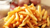 Kentang goreng jadi menu favorit banyak orang dan sering dianggap tak sehat. Padahal yang membuat sayuran ini tak sehat terletak di minyaknya. Foto: Ilustrasi iStock