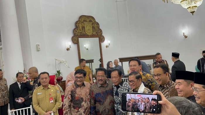 Anies dan Ahok hingga Pramono di Balai Kota Jakarta hadiri perayaan malam tahun baru