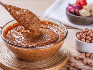 Tips Bikin Bumbu Kacang untuk Pecel Sayur yang Harum dan Sedap