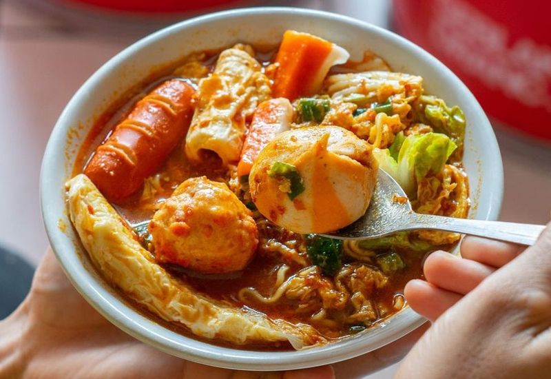 Bikin Kesal! Pempek Palembang Dibandingkan dengan Seblak