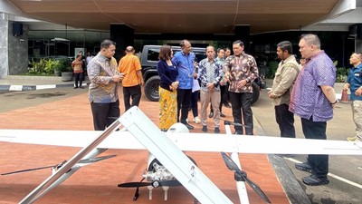 Eks Panglima TNI Yudo Margono Tengok Drone Hasil Daur Ulang Plastik