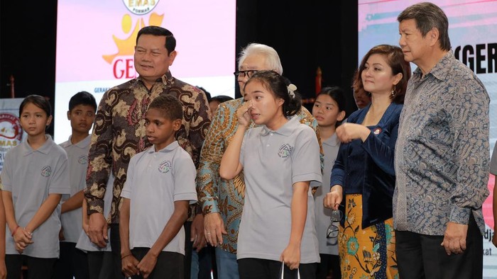 Mantan Panglima TNI Laksamana TNI (purn) Yudo Margono kembali menggaungkan kepeduliannya akan stop mewariskan sampah, sebaliknya mendaur ulang sampah menjadi bahan dasar untuk berbagai kebutuhan.