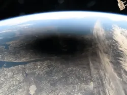 Foto-foto Menakjubkan Bumi dari Luar Angkasa Sepanjang 2024