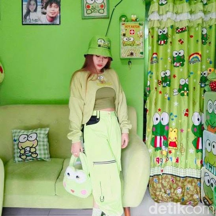 Foto Zheylen Carera yang menyukai karakter Keroppi.