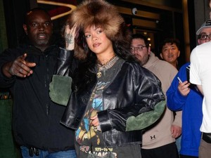 Balasan Rihanna untuk Netizen Pembenci Nama Anaknya