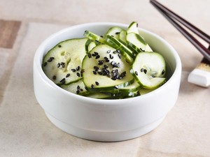 Sederet Khasiat Mengkonsumsi Timun, Bisa Jadi Minuman Efektif Buat Diet
