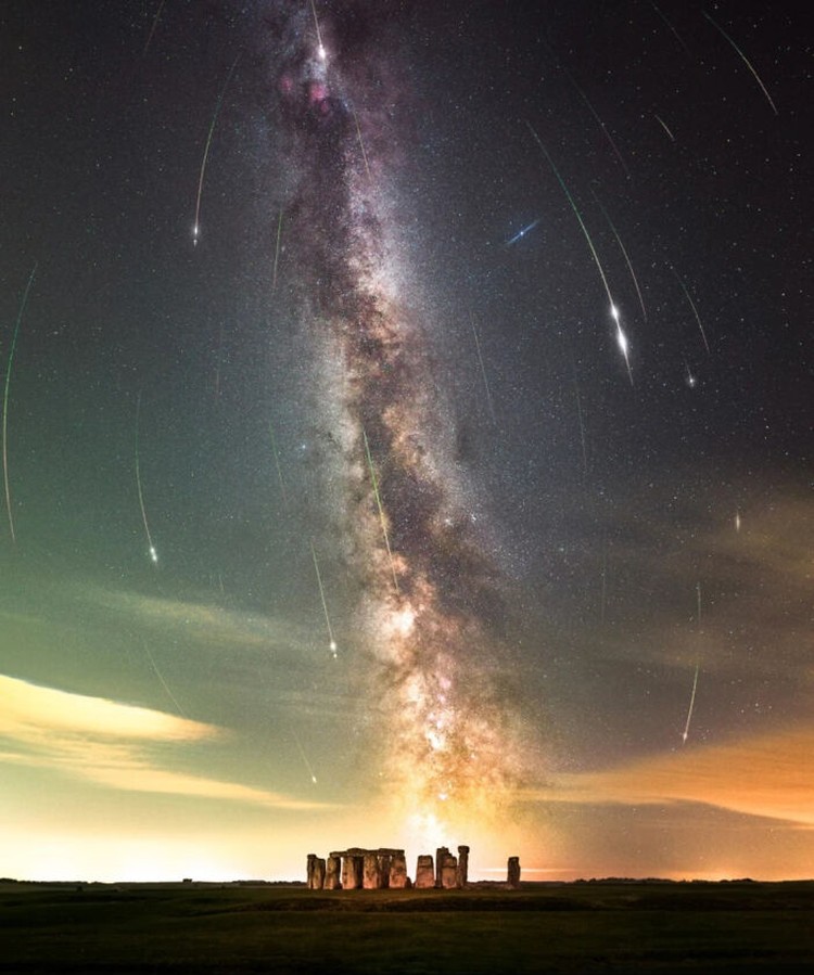 Jika Mengidap Megalophobia Jangan Lihat Foto Ini, Jangan Ya Dek Apakah kalian takut melihat sesuatu yang begitu besar, sepertinya deretan foto ini tak cocok dilihat. Tapi kalau penasaran, langsung simak daftarnya berikut.