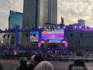 Begini Suasana Panggung Utama Pusat Perayaan Tahun Baru di Bundaran HI