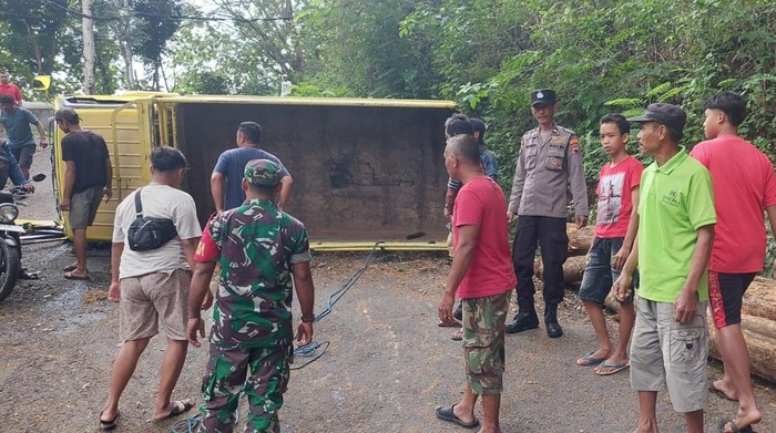 Kecelakaan truk di kawasan hutan Tunggangan, Wonogiri, Selasa (31/12/2024).