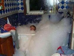 Kelakuan Bocil Terekam Kamera yang Bikin Ngakak