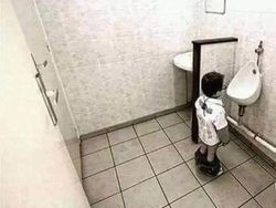 Kelakuan Bocil Terekam Kamera yang Bikin Ngakak