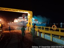 Truk Terbakar dalam Kapal, KMP Jambo 8 Sandar Darurat di Pelabuhan Gilimanuk