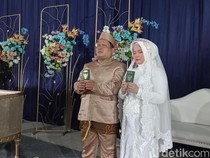 Bahagia Pasangan Tunanetra, Edi Akhirnya Nikahi Engkar di Akhir 2024