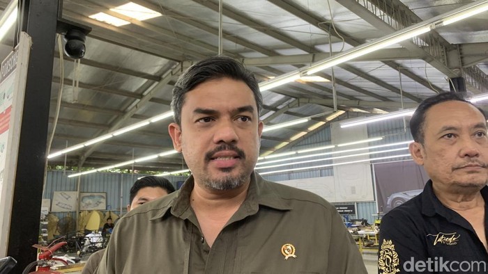 Menteri UMKM Maman Abdurrahman saat ditemui di Tuksedo Studio, Gianyar, Bali, Selasa (31/12/2024). (Foto: Rizki Setyo/detikBali)