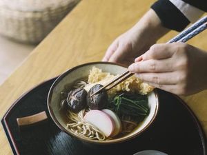 Orang Jepang Makan Soba di Malam Tahun Baru, Tradisi Sejak Abad Ke-13