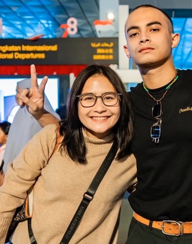 Kedekatan antara Omara dan Prilly membuat banyak netizen berspekulasi. Banyak yang juga mendoakan agar keduanya memang benar-benar berpacaran. Foto: Instagram