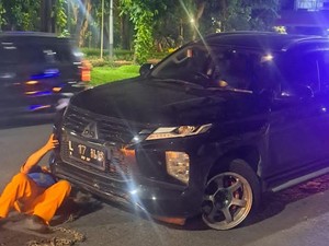 Pajero Seruduk Jazz dan Vario di Darmo Surabaya, 1 Korban Patah Tulang