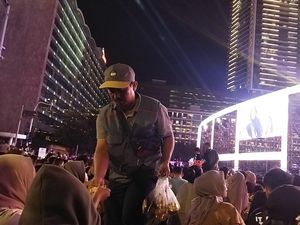 Perayaan Malam Tahun Baru di Bundaran HI Jadi Berkah untuk Pedagang