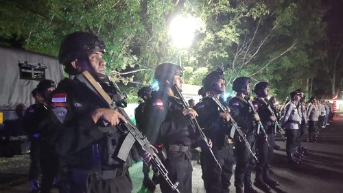 Pengamanan malam tahun baru 2025 di Labuan Bajo, Manggarai Barat, Nusa Tenggara Timur (NTT), Selasa (31/12/2024). (dok. Humas Polres Manggarai Barat).