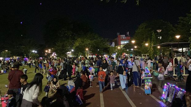 Perayaan malam tahun baru 2025 di Alun-alun Kota Bogor