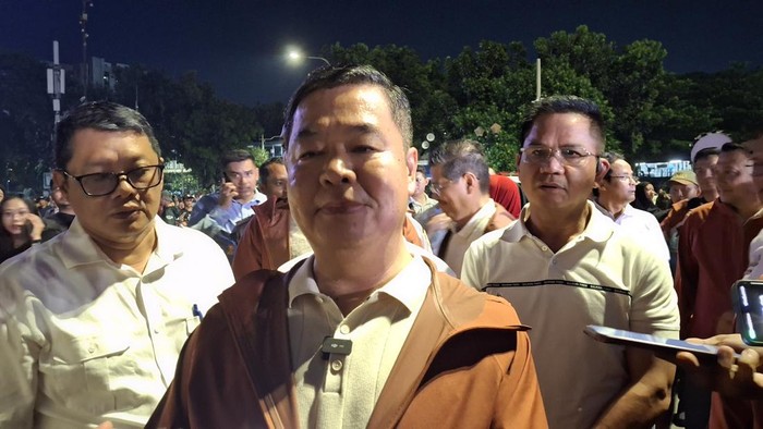 Pj Gubernur DKI Jakarta Teguh Setyabudi memantau langsung perayaan tahun baru 2025 di kawasan Thamrin-Sudirman, Jakarta Pusat.