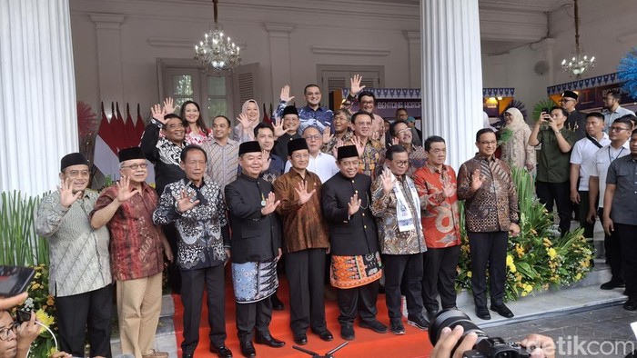 Pj Gubernur DKI Teguh Setyabudi menjelaskan soal Jokowi tak hadir dalam perayaan tahun baru 2025 bersama para mantan gubernur-wakil gubernur hingga calon gubernur di Balkot DKI. (Taufiq/detikcom)
