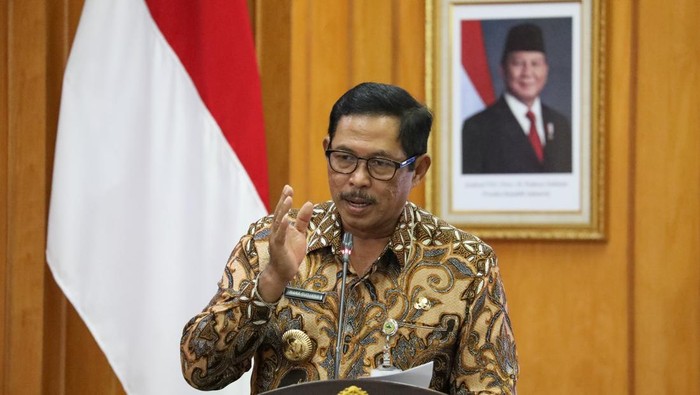 Pj Gubernur Jawa Tengah Nana Sudjana