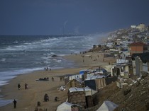 Potret Kamp Pengungsi di Sepanjang Pantai Gaza