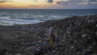 Konflik yang terjadi di Gaza hingga kini masih belum usai.  