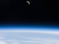 Potret Planet Bumi Diliat dari Antariksa, Bikin Terkesima