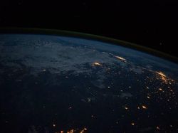 Potret Planet Bumi Diliat dari Antariksa, Bikin Terkesima