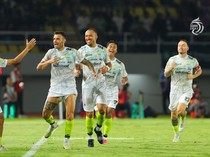 Kalahkan Semen Padang 4-1, Persib Makin Kokoh di Puncak Klasemen