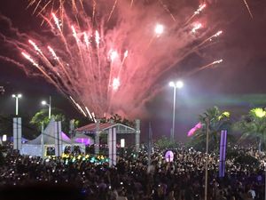 Semarak Malam Tahun Baru 2025 di Mandalika