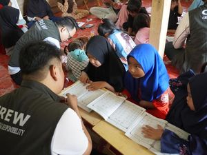 Kalla Translog Gelar Kegiatan CSR Mengajar-Berbagi di Bantaeng